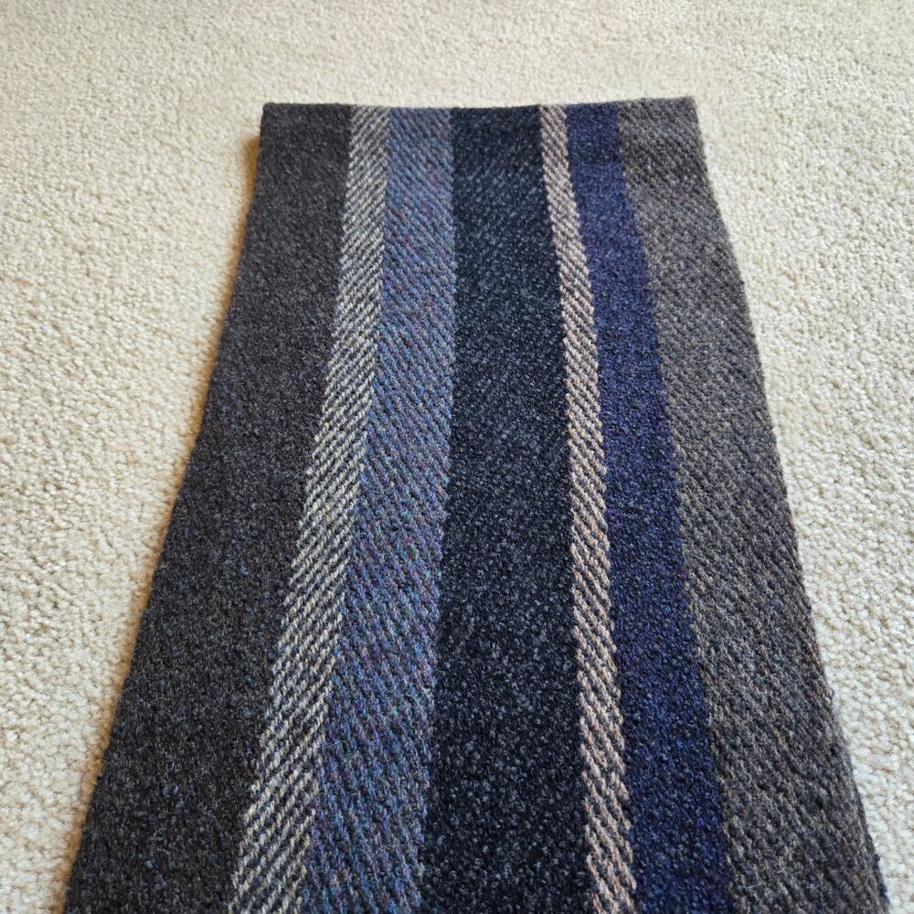 NWOT McKernan Wool Striped Scarf Blue Grey Black Ireland - Picture 5 of 7